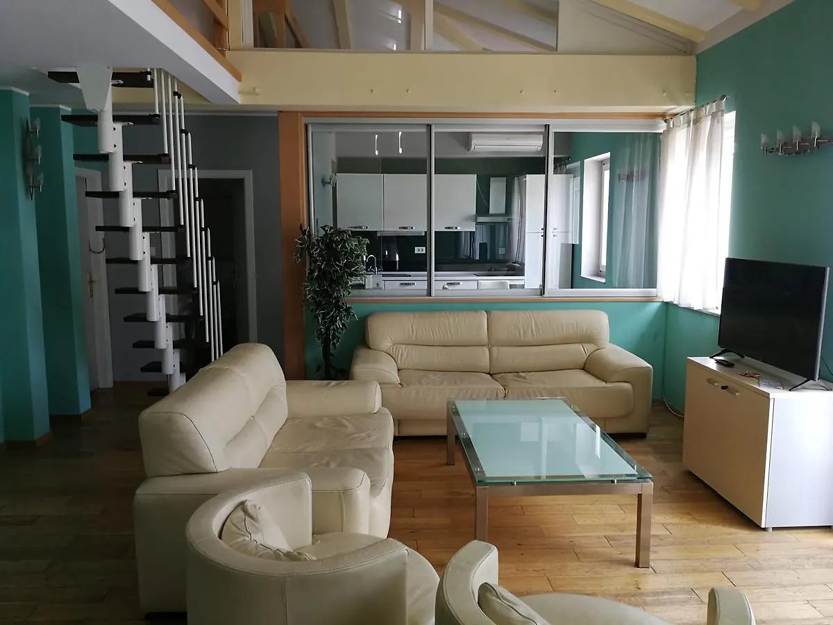 Apartments Zlatko Delic Ika 0*,